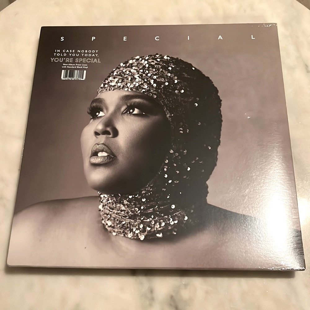 Lizzo 💫 New Record 💫 Standard Black Vinyl
